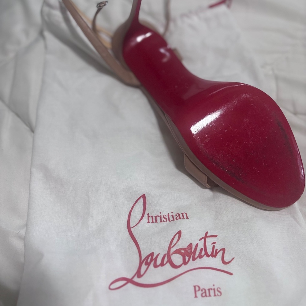 Christian Louboutin - Picture 5 of 6